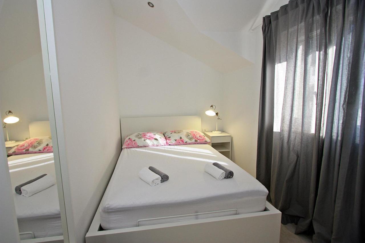 Apartman Ivana Supetar Zewnętrze zdjęcie
